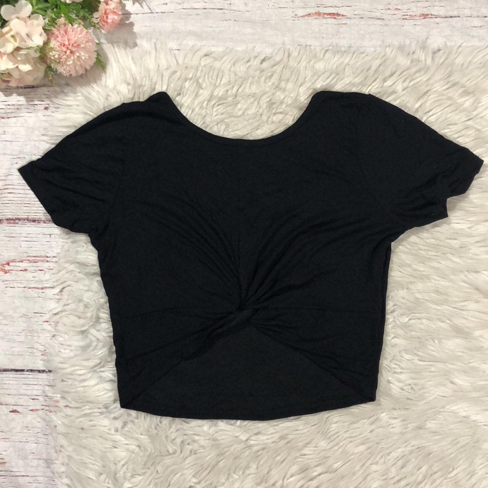 New Beyond Yoga Black Twist-Front Crop Top Medium